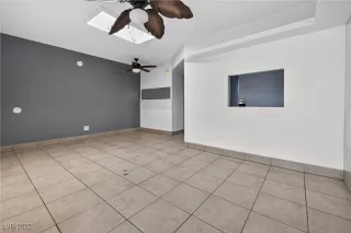 Photo #4: 2741620 Listing