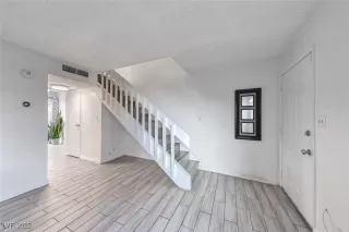 Photo #6: 2741651 Listing 