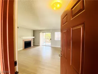 Photo #3: 2741681 Listing