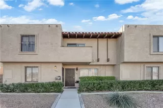 Photo #2: 2741723 Listing