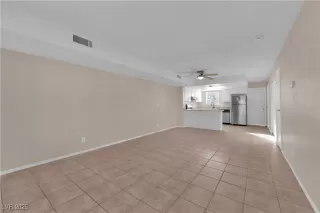 Photo #5: 2741723 Listing