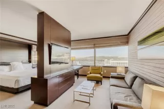 Photo #5: 2741733 Listing