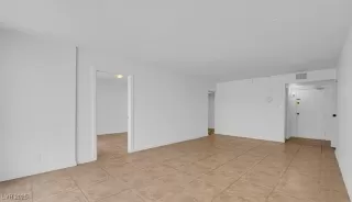 Photo #2: 2741755 Listing 