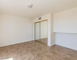 Photo #3: 2741755 Listing 