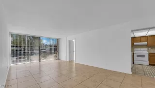 Photo #4: 2741755 Listing 