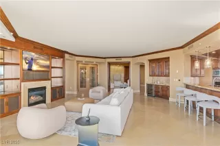 Photo #4: 2741822 Listing