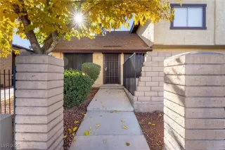 Photo #3: 2741872 Listing