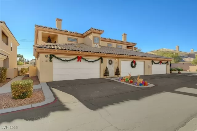 MLS: 2741898 Condo For Sale