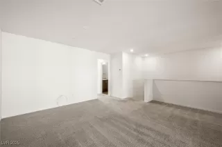 Photo #4: 2741970 Listing