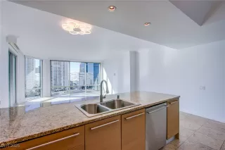 Photo #3: 2741976 Listing 