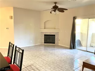 Photo #5: 2742000 Listing