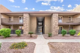 Photo #3: 2742004 Listing