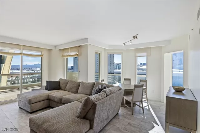 MLS: 2742028 Condo For Sale