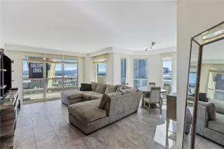 Photo #2: 2742028 Listing 