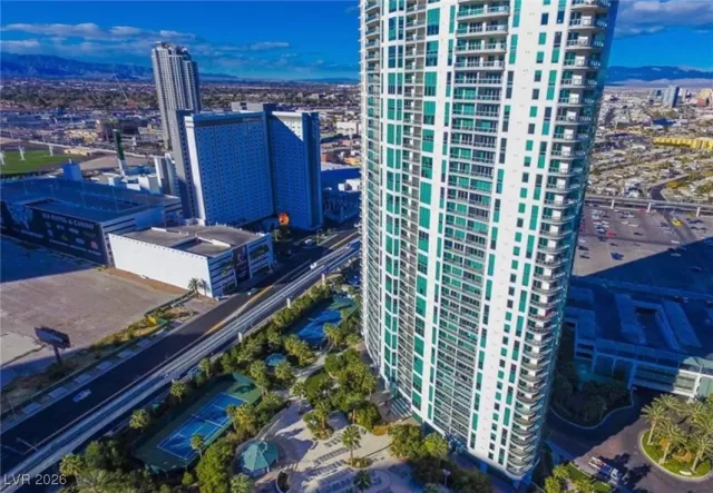 MLS: 2742033 Condo For Sale