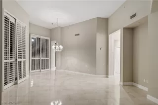 Photo #1: 2742037 Listing 