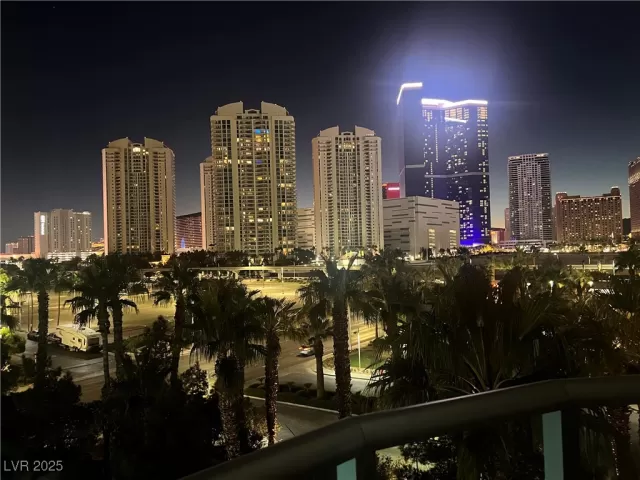 MLS: 2742038 Condo For Sale