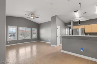 Photo #5: 2742053 Listing 