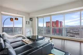 Photo #1: 2742060 Listing