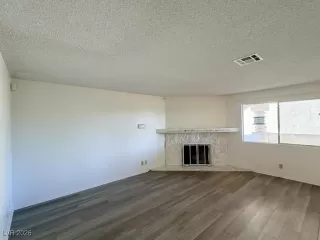 Photo #5: 2742061 Listing 