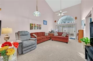 Photo #3: 2742128 Listing 