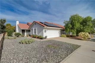 Photo #2: 2742136 Listing