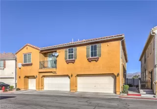 Photo #1: 2742145 Listing