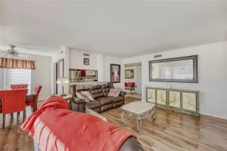 Photo #6: 2742221 Listing