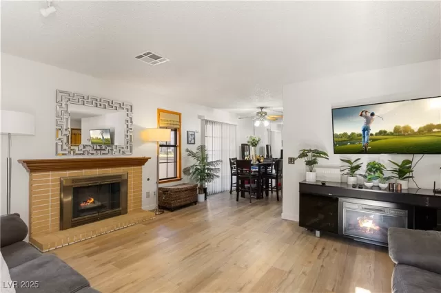 MLS: 2742229 Condo For Sale