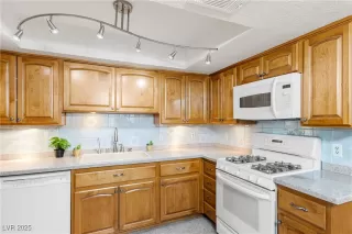 Photo #4: 2742229 Listing 