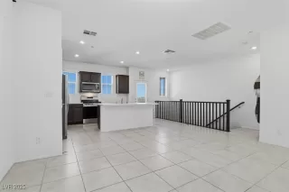 Photo #2: 2742239 Listing 