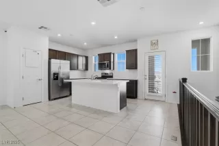 Photo #3: 2742239 Listing 