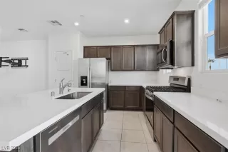 Photo #4: 2742239 Listing 