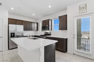 Photo #5: 2742239 Listing 