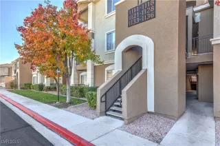 Photo #3: 2742251 Listing