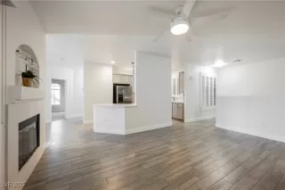 Photo #6: 2742275 Listing