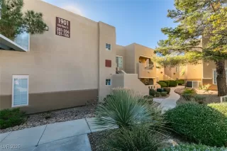 Photo #3: 2742299 Listing