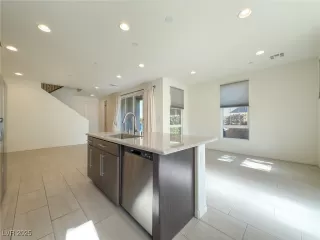 Photo #6: 2742328 Listing 