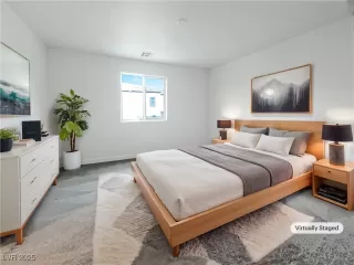 Photo #4: 2742337 Listing