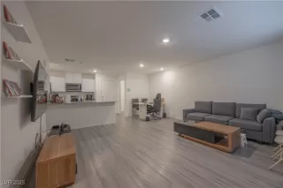 Photo #1: 2742376 Listing 