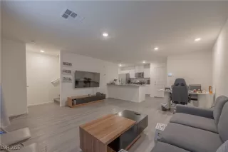 Photo #3: 2742376 Listing 