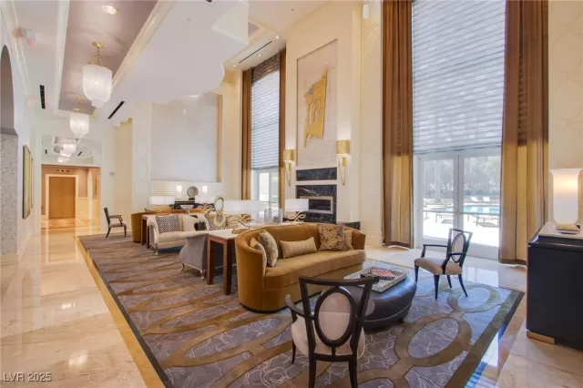 MLS: 2742448 Condo For Sale