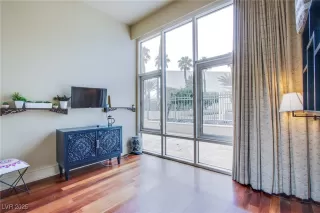 Photo #3: 2742448 Listing 