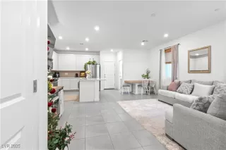 Photo #4: 2742544 Listing 