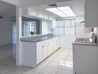 Photo #2: 2742545 Listing 