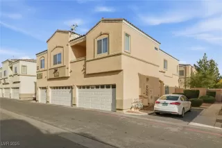 Photo #1: 2742586 Listing 