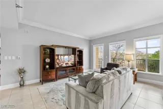 Photo #1: 2742588 Listing