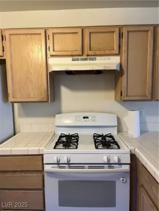 Photo #3: 2742603 Listing 