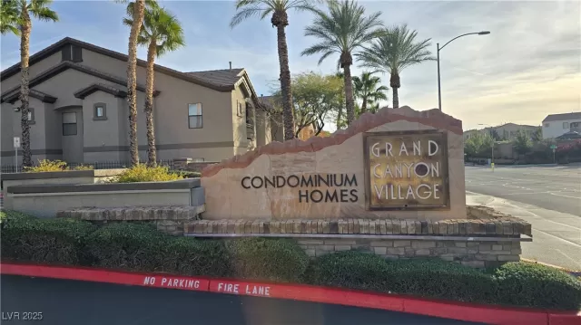 MLS: 2742624 Condo For Sale