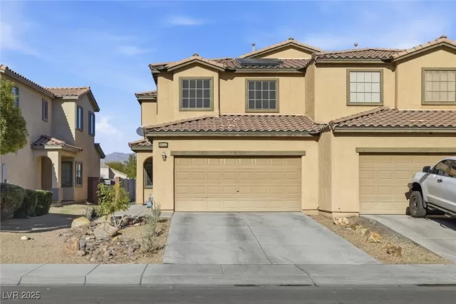 MLS: 2742630 Condo For Sale